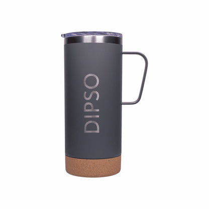 Vista frontal de la taza térmica de acero inoxidable Dipso Cork 600ml gris plomo, con tapa para beber y base de corcho antideslizante.